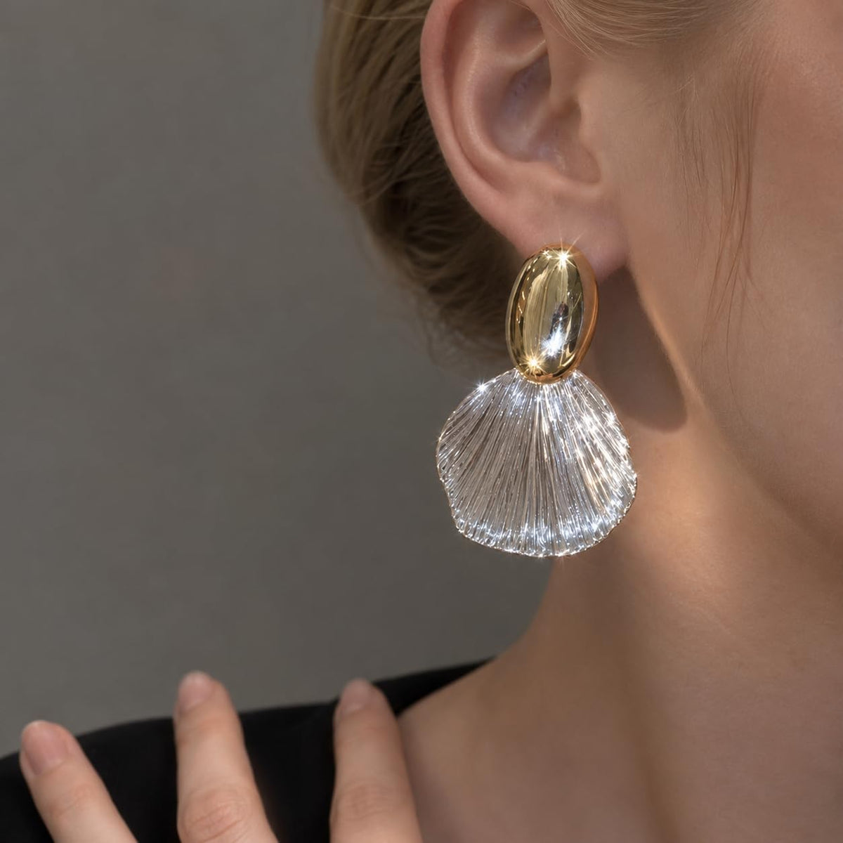 Shell Drop Earrings for Women, Gold Stud Fan Shape Dangle Earrings Beach Vacation Statement Jewelry for Summer Wear