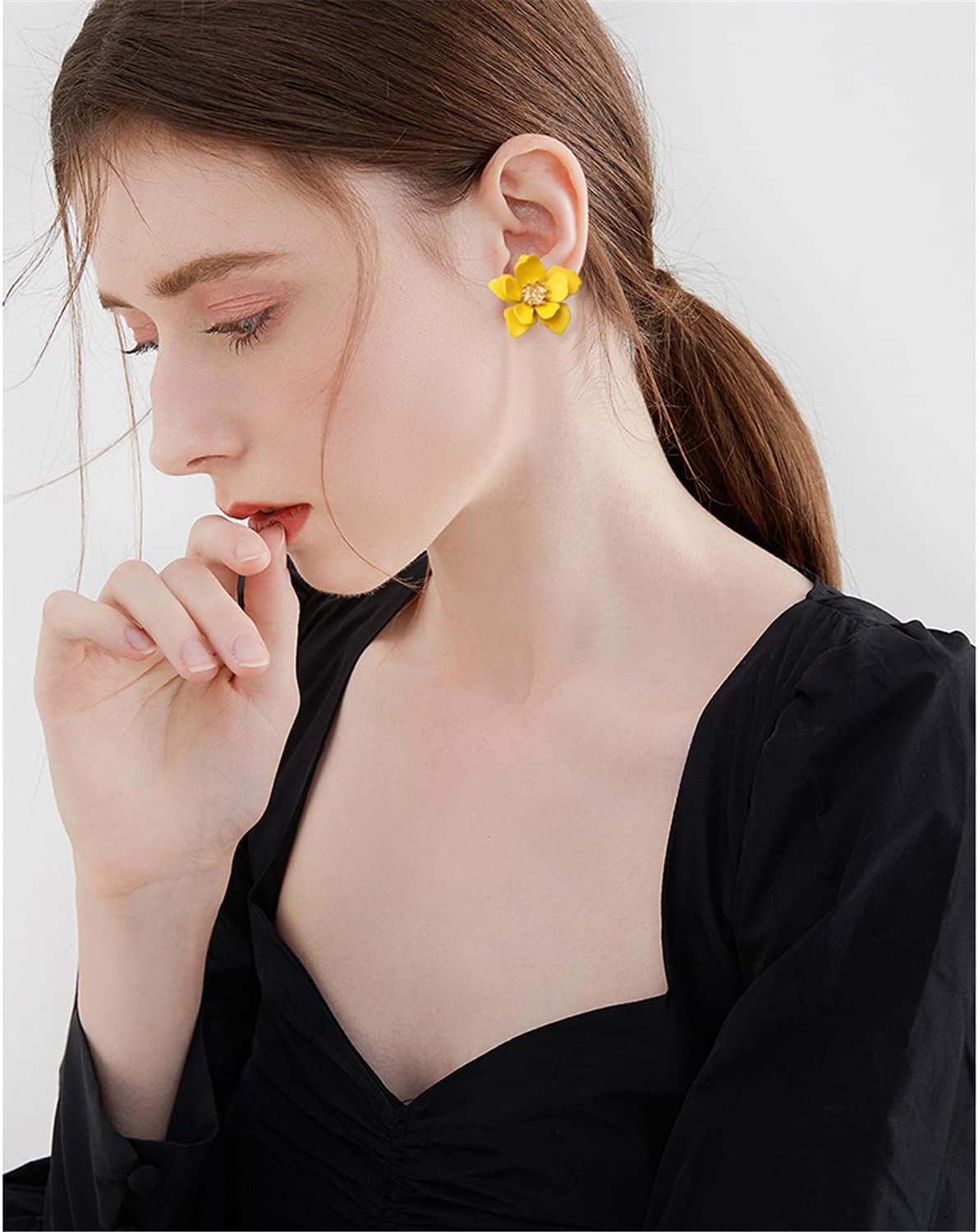 Boho Flower Stud Earrings with White Pearl - Daisy Dangle Drop Earrings with Gold Flower Bud