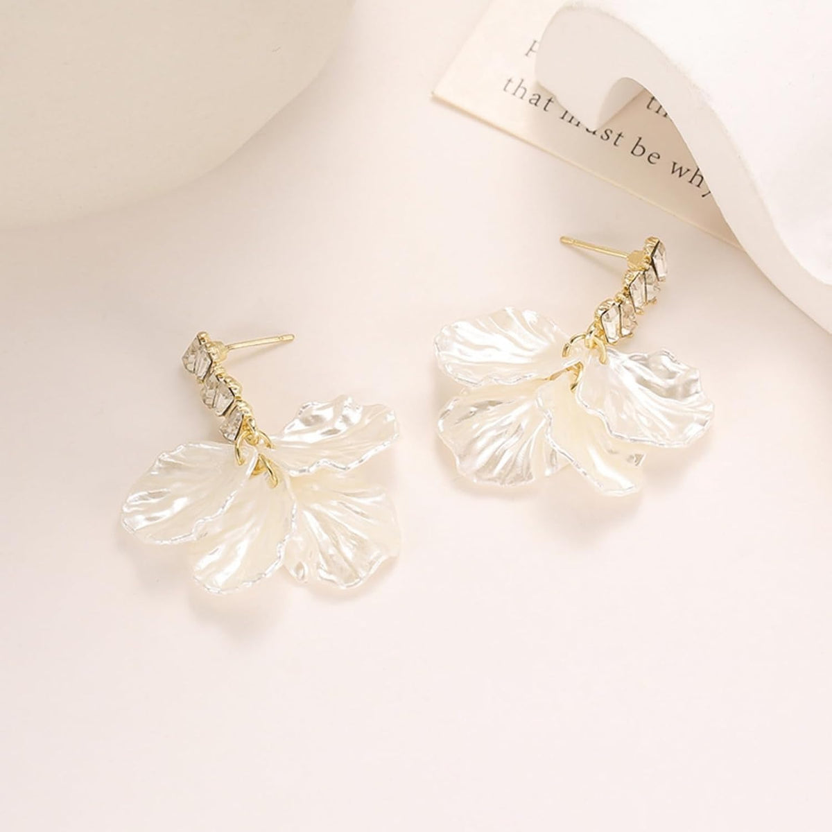 Shell Tassel Earrings for Women Gold Plated Boho White Seashell Flower Floral Sparkly Rhinestone Cubic Zirconia Ocean Dangle Drop Earrings for Wedding Bridal Summer Vacation Fashion Jewelry