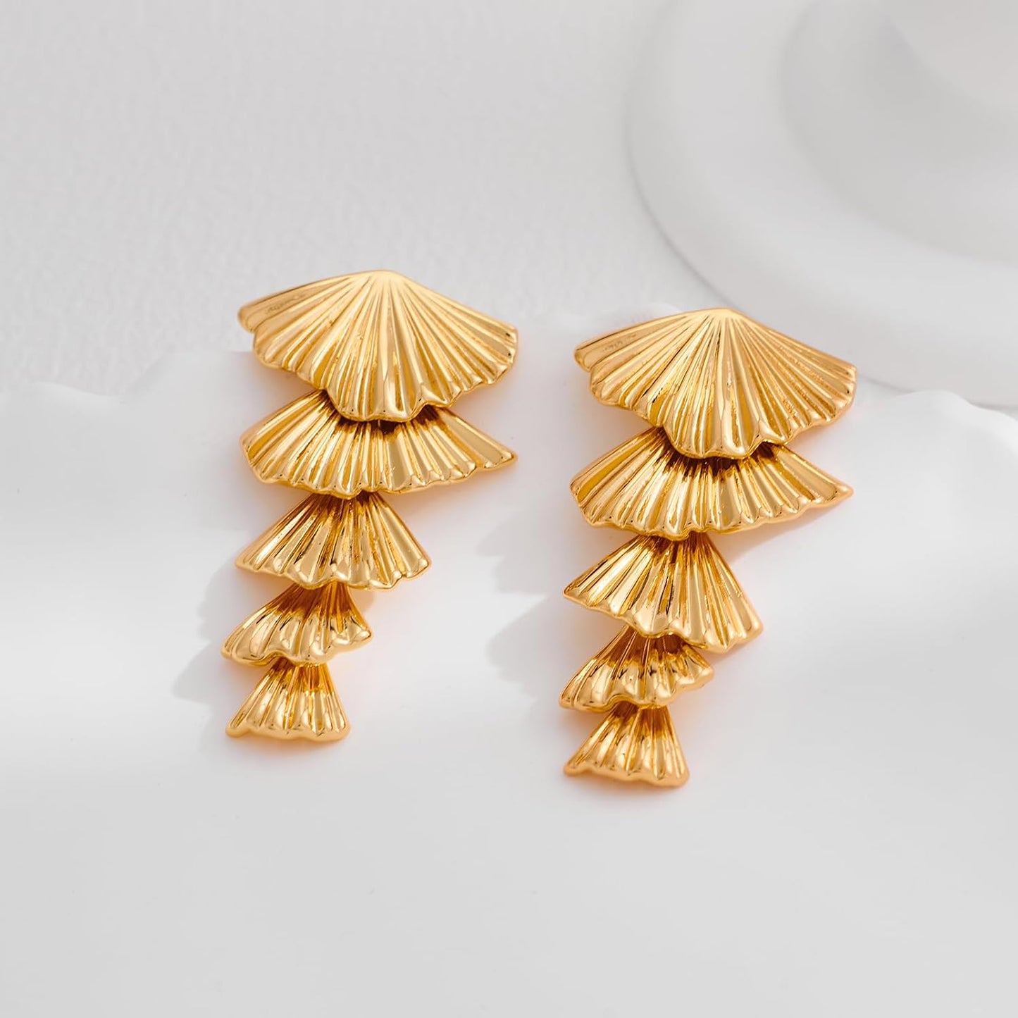 Gold/Silver Shell Dangle Earrings for Women Seashell Drop Dangle Earrings Ocean Beach Earrings Summer Jewelry