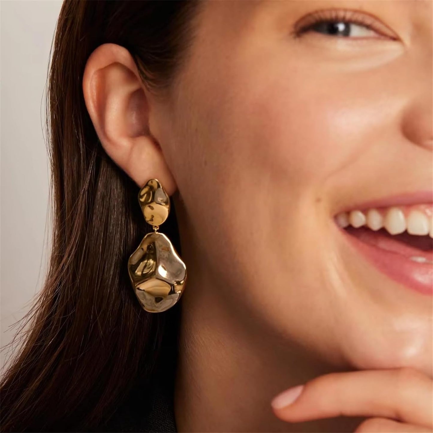 Chunky Gold Statement Earrings for Women, Starfish and Shell Drop Dangle Jewelry, Hypoallergenic Beach Vacation Accessories, Trendy Gold Chunky Earrings.