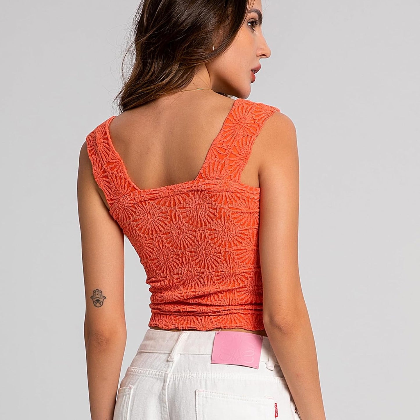 Women's Square Neck Wide Strap Crop Tank Tops Flower Going Out Tops Slim Fit Lettuce Trim Crop Cami Tops
